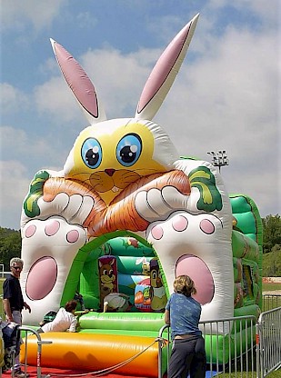chateau buggy lapin gonflable asg34