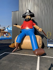 Pirate GONFLABLE sur Tonneau - 1500€ht