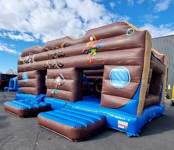Aire de jeu gonflable des PIRATES 4600€ht