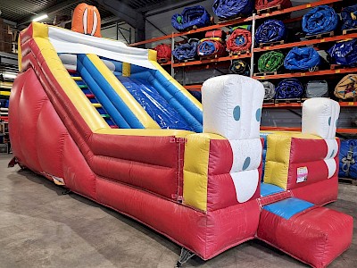 Toboggan gonflable LAPIN - 1800€ht