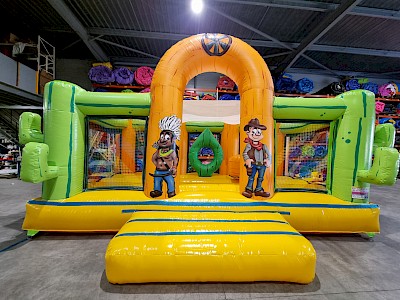 Aire de jeu gonflable FARWEST 3000€ht
