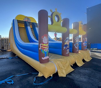 Toboggan Gonflable Pirates 4800€ht