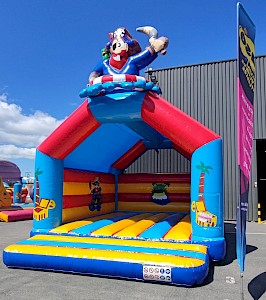 Château Gonflable "PIRATES" GM 3650€ht