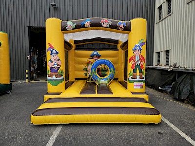 Château 4/3 Gonflable FUN PIRATES 1950€ht