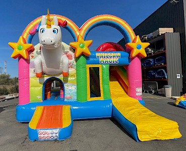 MultiPlayground Gonflable LICORNE 3400€ht